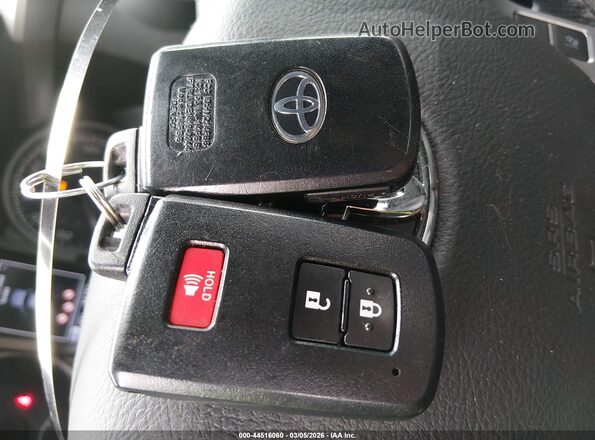 3TMHZ5BN1MM119161 2021 TOYOTA LIMITED Green Առջևի վահանակի տեսք