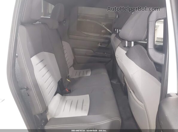 3TMKB5FN0RM016843 2024 TOYOTA TACOMA White Widok naklejki z numerem VIN