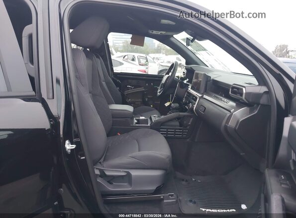 3TMKB5FN6TM055069 2026 TOYOTA TACOMA Black Вид салону спереду