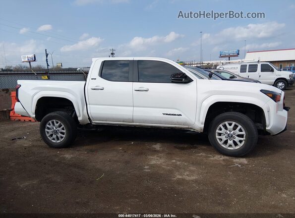 3TMKB5FNXSM035471 2025 TOYOTA TACOMA White Vista interior de 360 grados