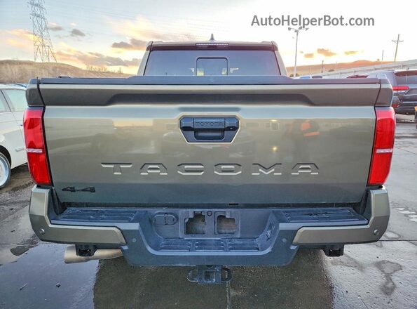 3TMLB5JN2RM012370 2024 TOYOTA TACOMA Green Rear view