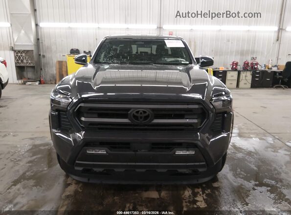 3TMLB5JN7RM038057 2024 TOYOTA TACOMA Серый Вид задней части салона