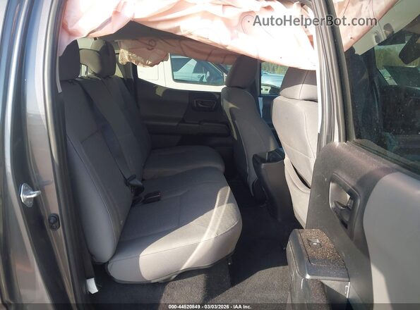 3TYAX5GN2NT046260 2022 TOYOTA TACOMA Gray Widok naklejki z numerem VIN