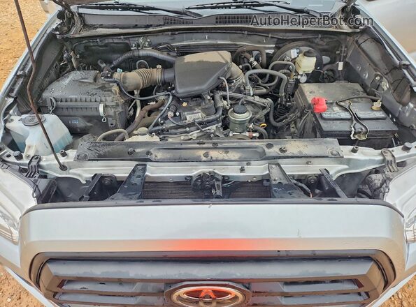 3TYAX5GN4PT080686 2023 TOYOTA TACOMA Silver Widok wnętrza z tyłu