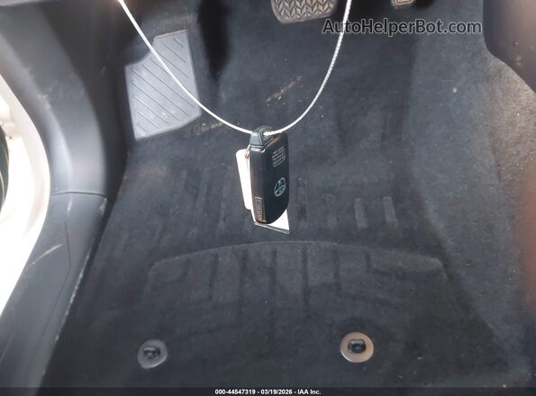 3TYCZ5AN0MT008486 2021 TOYOTA TACOMA White Widok deski rozdzielczej