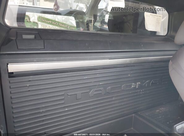 3TYJDAHN1RT013059 2024 TOYOTA TACOMA White Widok naklejki z numerem VIN