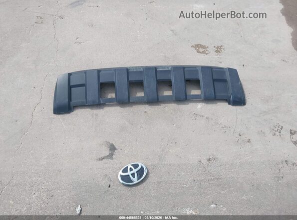 3TYKB5FNXRT011461 2024 TOYOTA TACOMA Silver Widok deski rozdzielczej