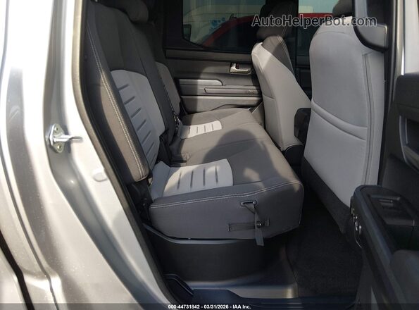 3TYLB5JN4RT012701 2024 TOYOTA TACOMA Silver Widok naklejki z numerem VIN