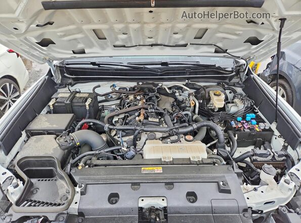 3TYLB5JN6RT017317 2024 TOYOTA TACOMA White უკანა სალონის ხედი