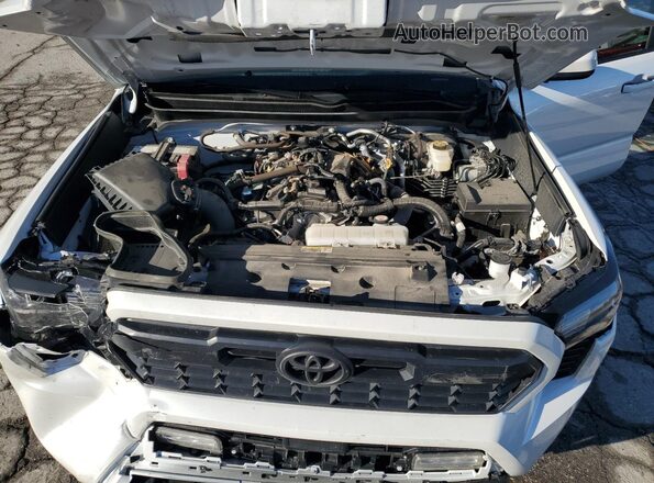 3TYLB5JN8RT024026 2024 TOYOTA TACOMA White Rear interior view