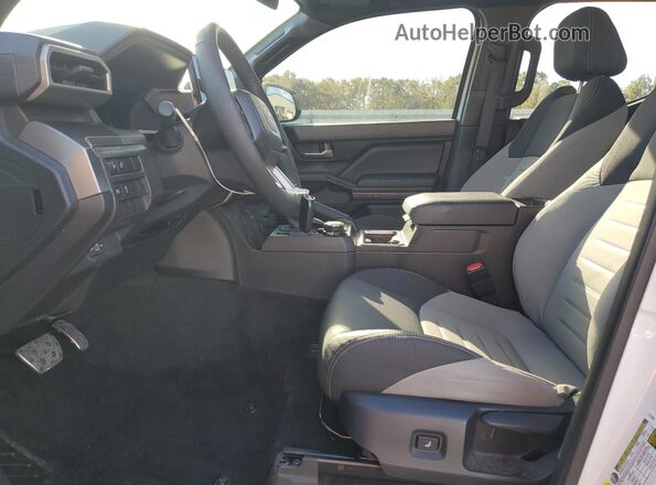 3TYLB5JN8RT024026 2024 TOYOTA TACOMA White Front interior view