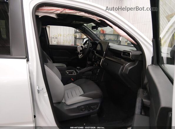 3TYLB5JN8RT047452 2024 TOYOTA TACOMA White Front interior view