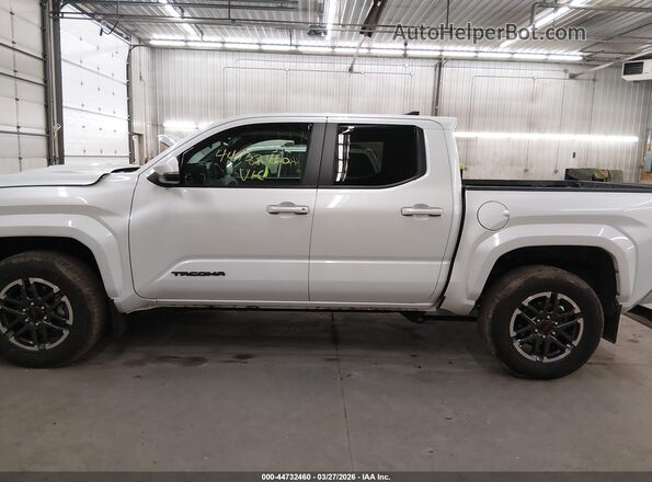 3TYLB5JN8RT047452 2024 TOYOTA TACOMA White 