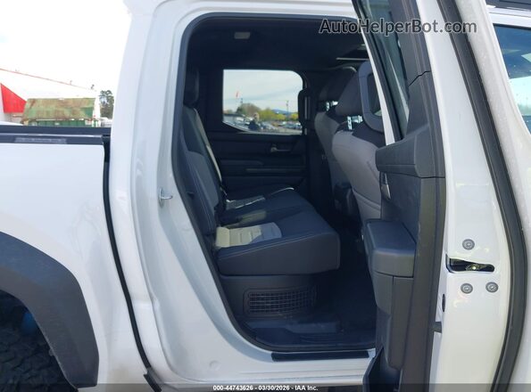 3TYLC5LN0RT013967 2024 TOYOTA TACOMA HYBRID Белый Вид наклейки с VIN-кодом