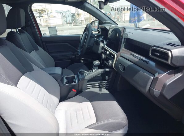 3TYLC5LN2ST017671 2025 TOYOTA TACOMA HYBRID Red წინა სალონის ხედი