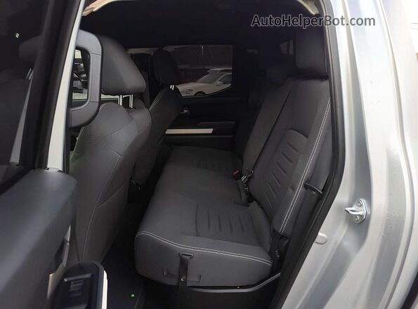 3TYLE5JN0RT008832 2024 TOYOTA TACOMA Silver Rear interior view