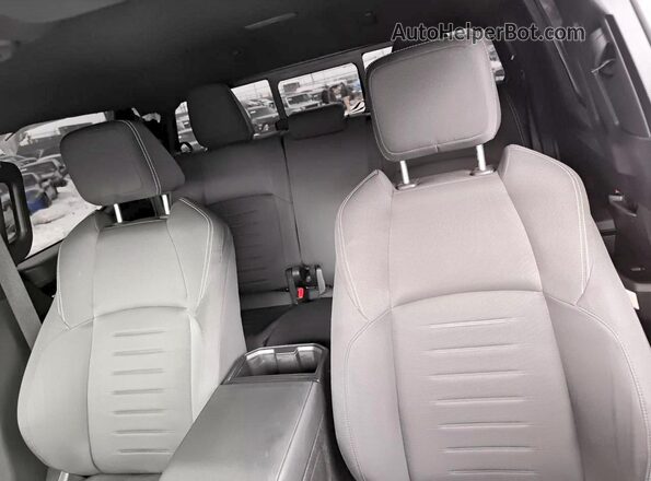 3TYLE5JN0RT008832 2024 TOYOTA TACOMA Silver Rear seats view