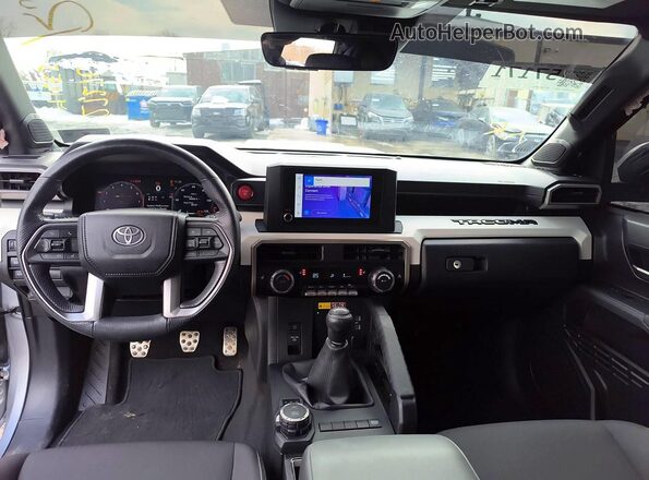 3TYLE5JN0RT008832 2024 TOYOTA TACOMA Silver Instrument cluster view
