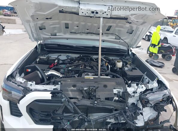 3TYLE5JN3RT002135 2024 TOYOTA TACOMA White Rear view