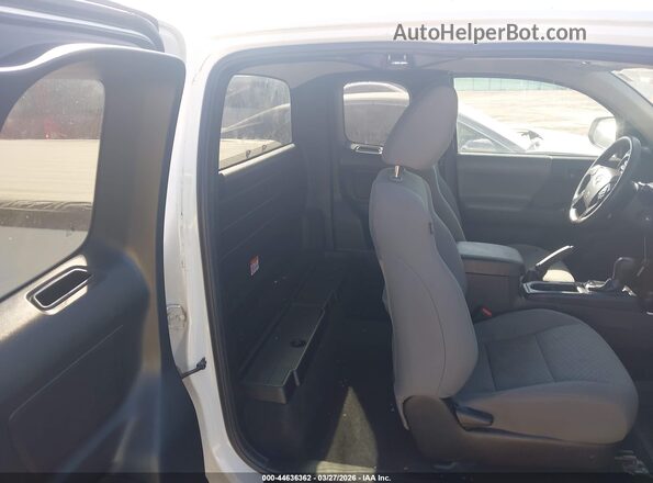 3TYRX5GN8MT023843 2021 TOYOTA TACOMA White VIN կոդի պիտակի տեսք