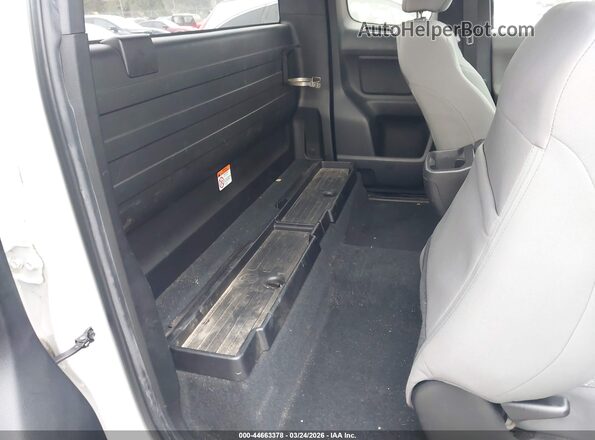 3TYSX5EN1NT016867 2022 TOYOTA TACOMA White Widok naklejki z numerem VIN