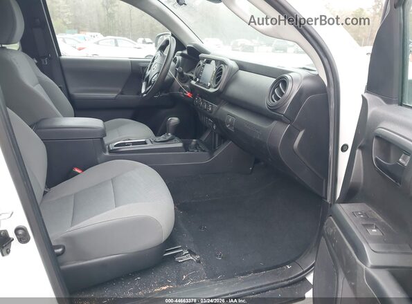 3TYSX5EN1NT016867 2022 TOYOTA TACOMA White Widok wnętrza z przodu