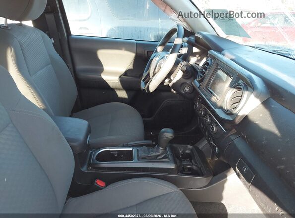 3TYSX5EN5NT010604 2022 TOYOTA TACOMA Черный Вид салона спереди