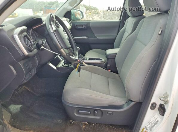3TYSZ5AN0MT013893 2021 TOYOTA TACOMA White Вид салону спереду