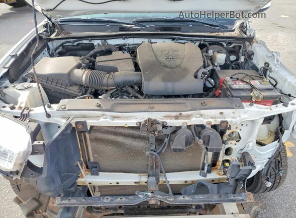 3TYSZ5AN0MT013893 2021 TOYOTA TACOMA White Вид задньої частини салону