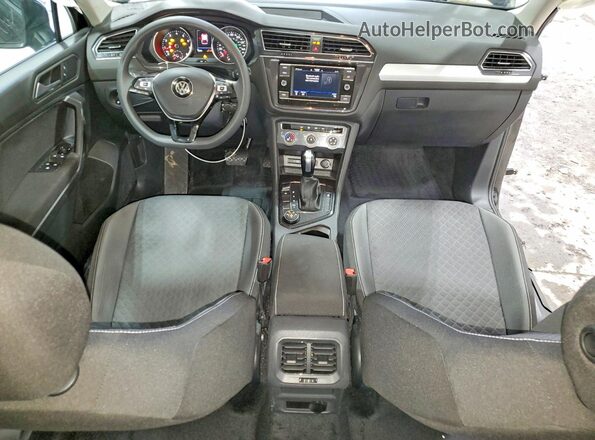 3VV0B7AX3MM141938 2021 VOLKSWAGEN TIGUAN Black Առջևի վահանակի տեսք