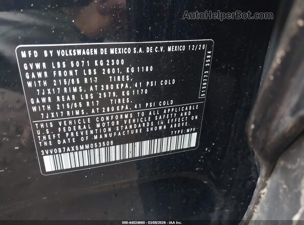 3VV0B7AX5MM053506 2021 VOLKSWAGEN TIGUAN Black Engine compartment view