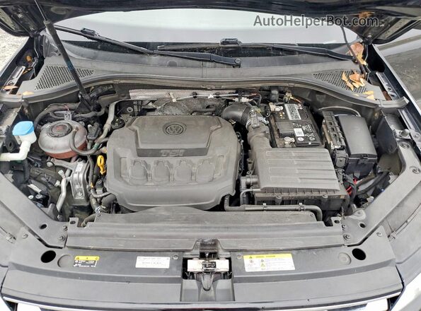 3VV1B7AX0MM118704 2021 VOLKSWAGEN TIGUAN Black Engine compartment view