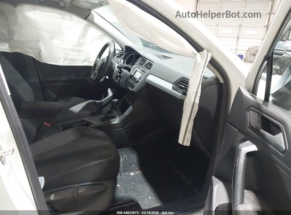 3VV1B7AX2MM022508 2021 VOLKSWAGEN TIGUAN White წინა სალონის ხედი