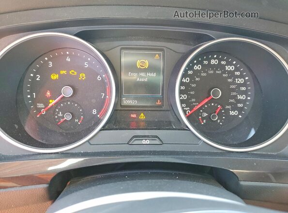 3VV1B7AX3KM068913 2019 VOLKSWAGEN TIGUAN Silver 