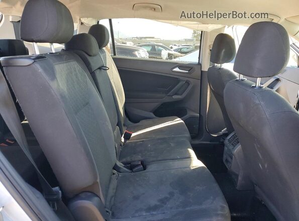 3VV1B7AX3KM068913 2019 VOLKSWAGEN TIGUAN Silver 