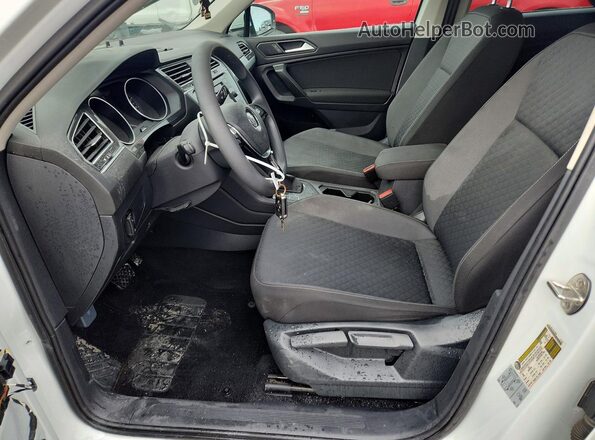 3VV1B7AX4MM145145 2021 VOLKSWAGEN TIGUAN White Սալոնի դիմացի տեսք