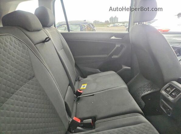 3VV1B7AX4MM145145 2021 VOLKSWAGEN TIGUAN White Սալոնի հետևի տեսք