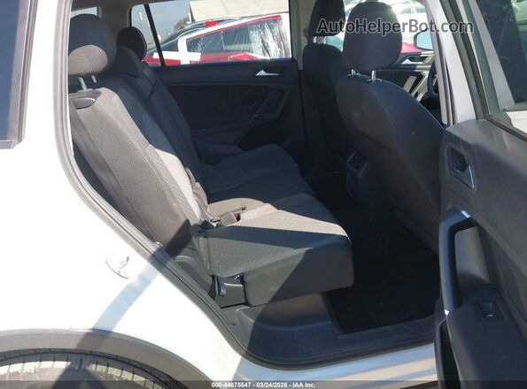 3VV1B7AX6LM110041 2020 VOLKSWAGEN TIGUAN White Vista de la etiqueta del VIN