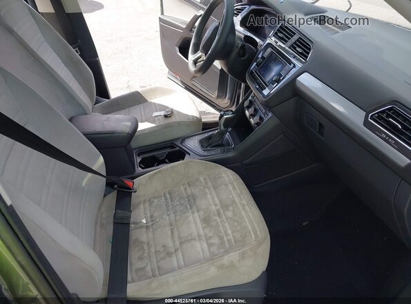 3VV1B7AX6NM006295 2022 VOLKSWAGEN TIGUAN Gray Vista interior delantera