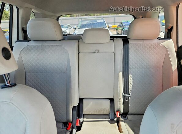 3VV1B7AX7KM148120 2019 VOLKSWAGEN TIGUAN White 