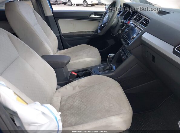 3VV1B7AX9JM170165 2018 VOLKSWAGEN TIGUAN Blue 