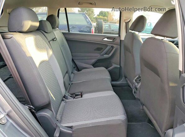 3VV1B7AX9KM080323 2019 VOLKSWAGEN TIGUAN Gray 