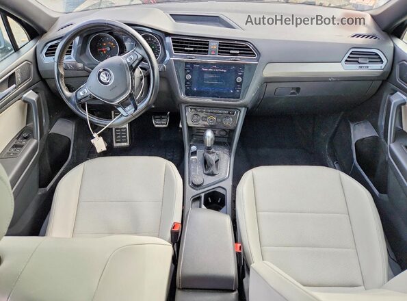 3VV2B7AX2MM086844 2021 VOLKSWAGEN TIGUAN Black Առջևի վահանակի տեսք