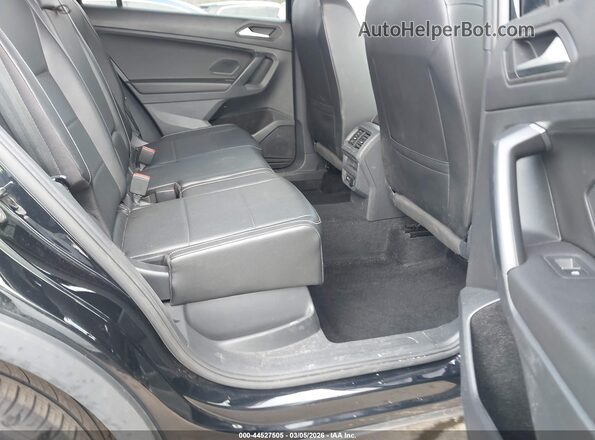 3VV2B7AX3MM097481 2021 VOLKSWAGEN TIGUAN Black VIN sticker view