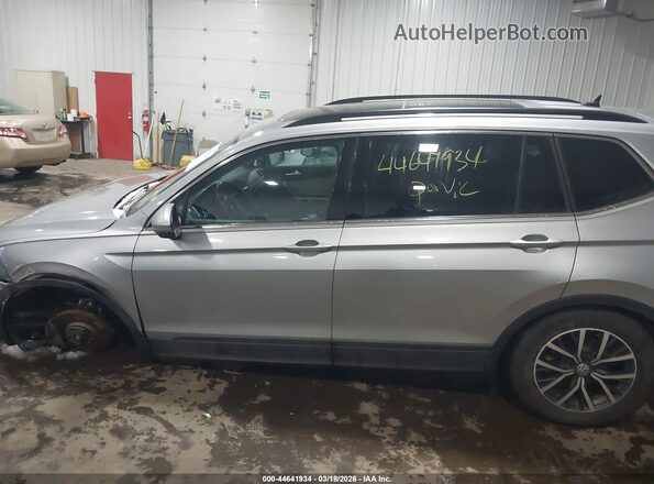 3VV2B7AX5KM107831 2019 VOLKSWAGEN TIGUAN Серебряный 