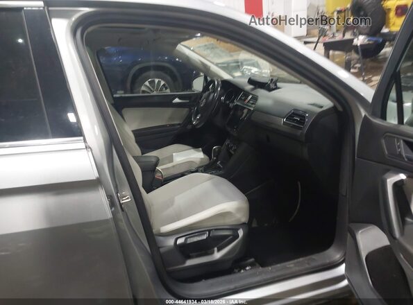 3VV2B7AX5KM107831 2019 VOLKSWAGEN TIGUAN Серебряный 