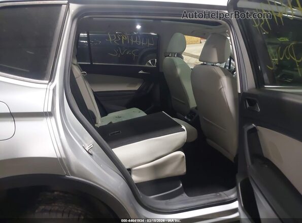 3VV2B7AX5KM107831 2019 VOLKSWAGEN TIGUAN Серебряный 
