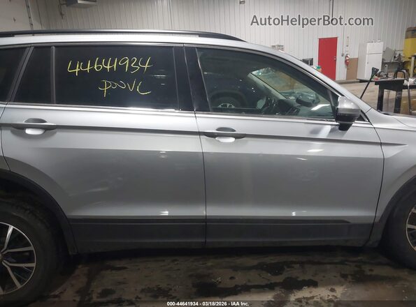 3VV2B7AX5KM107831 2019 VOLKSWAGEN TIGUAN Серебряный 