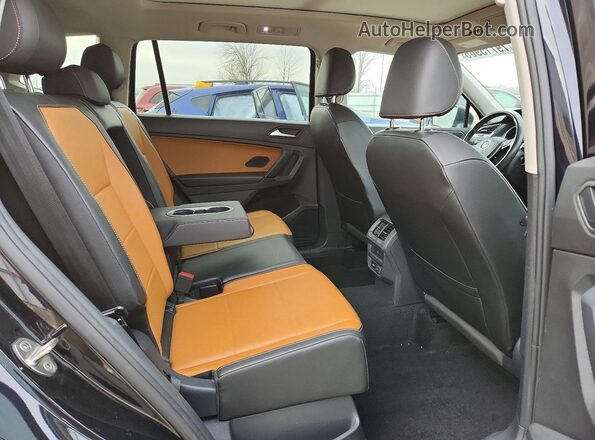 3VV2B7AX7KM173779 2019 VOLKSWAGEN TIGUAN Black 