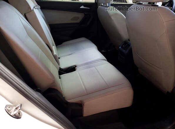 3VV2B7AX8MM043867 2021 VOLKSWAGEN TIGUAN White Rear seats view